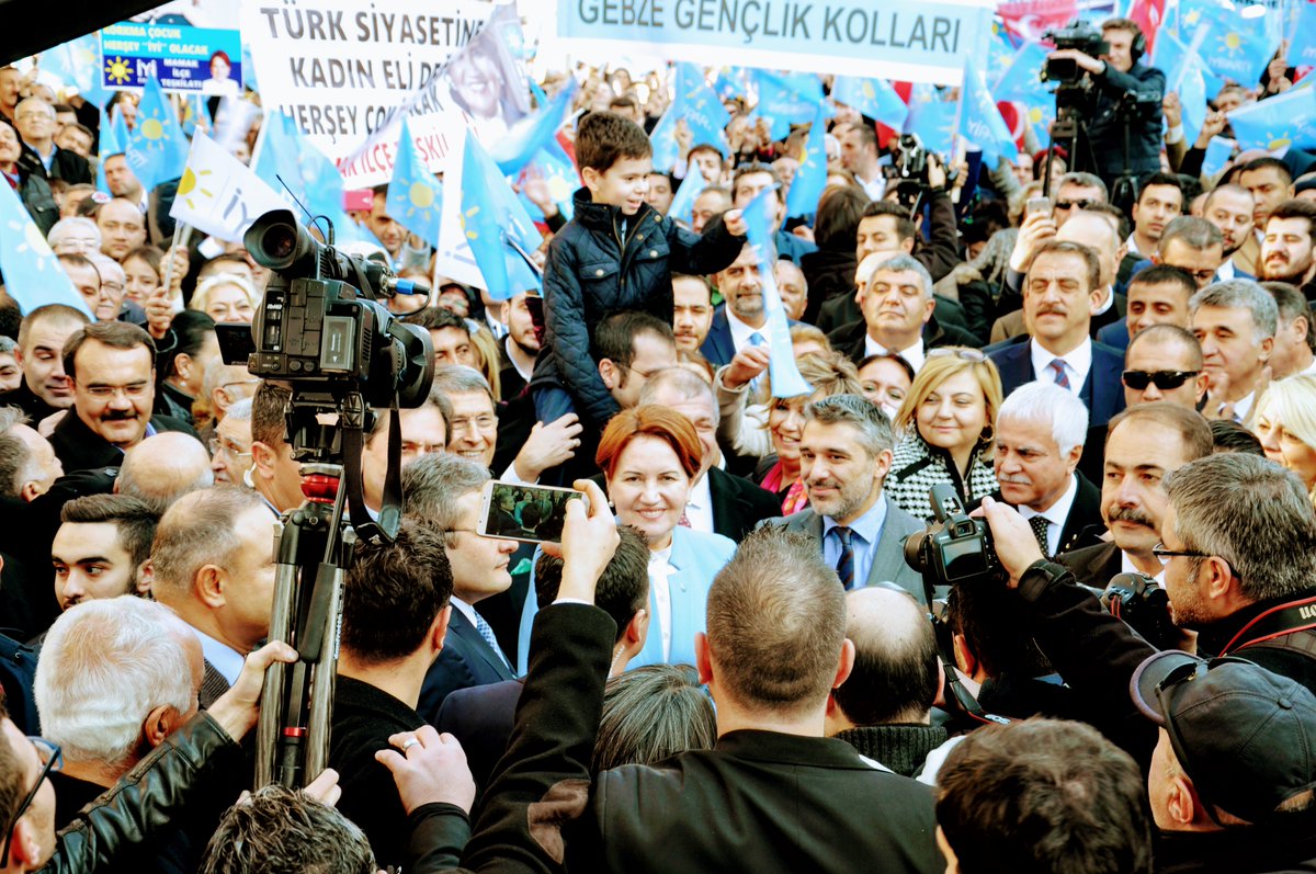 MERAL AKŞENER TRAKYA TEŞKİLATINI TAMAMLADI